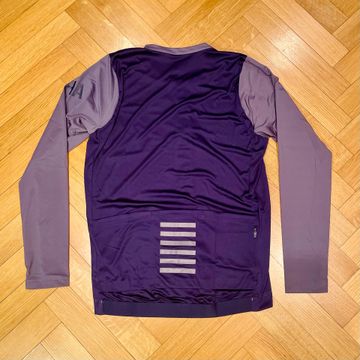 Käytetty Rapha Long T-shirt 2026 bike — kuva 4 / 6