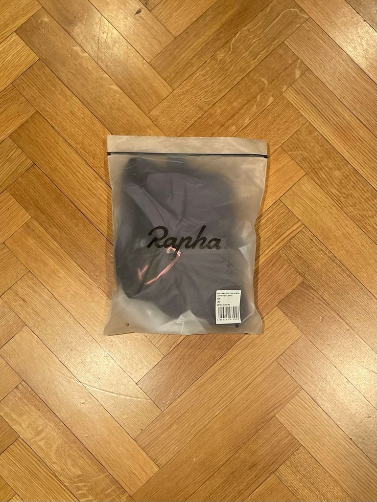 Used Rapha Long T-shirt 2026 bike — image 6 of 6