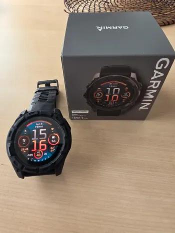 Used Garmin fenix 8 bike — image 2 of 4
