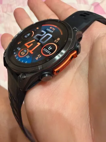 Used Garmin Fenix 8 2026 bike — image 3 of 5