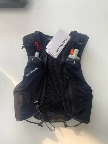 Used Salomon ADV Skin 5 set Running Accessories