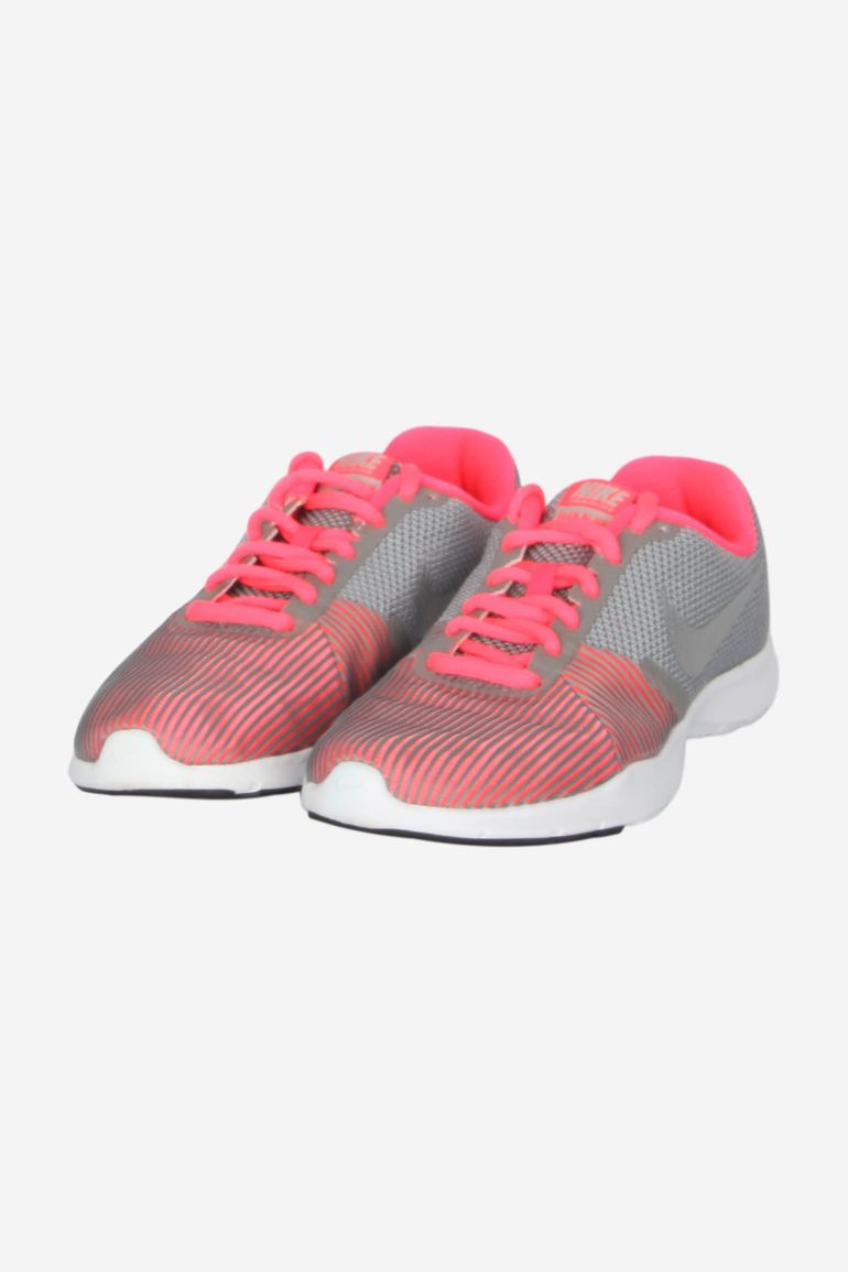 Used Nike Laufschuhe & Trailrunningschuhe für Damen bike — image 3 of 3