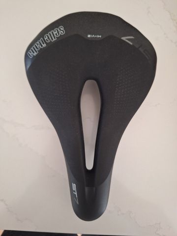 Selle Italia ST7 2021 Saddles & Seatposts de segunda mano