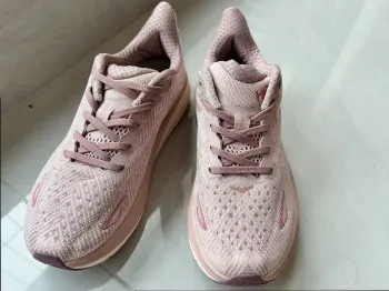 Used Rose Hoka Laufschuhe Running Shoes