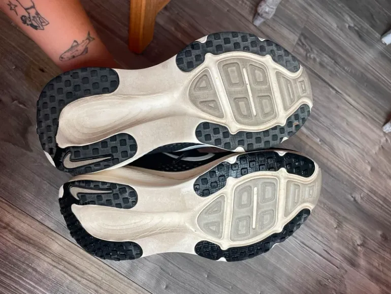Used Nike Vomero 18 bike — image 4 of 5