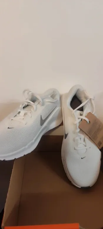 Used Rose Nike Flex Train Running Shoes