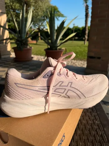 Used Asics Running Shoes bike — image 4 of 6