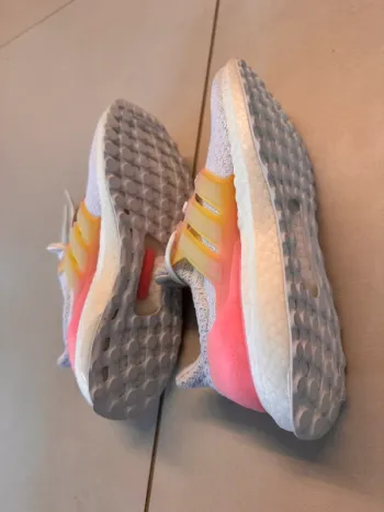 Used Adidas Ultra Boost bike — image 5 of 6