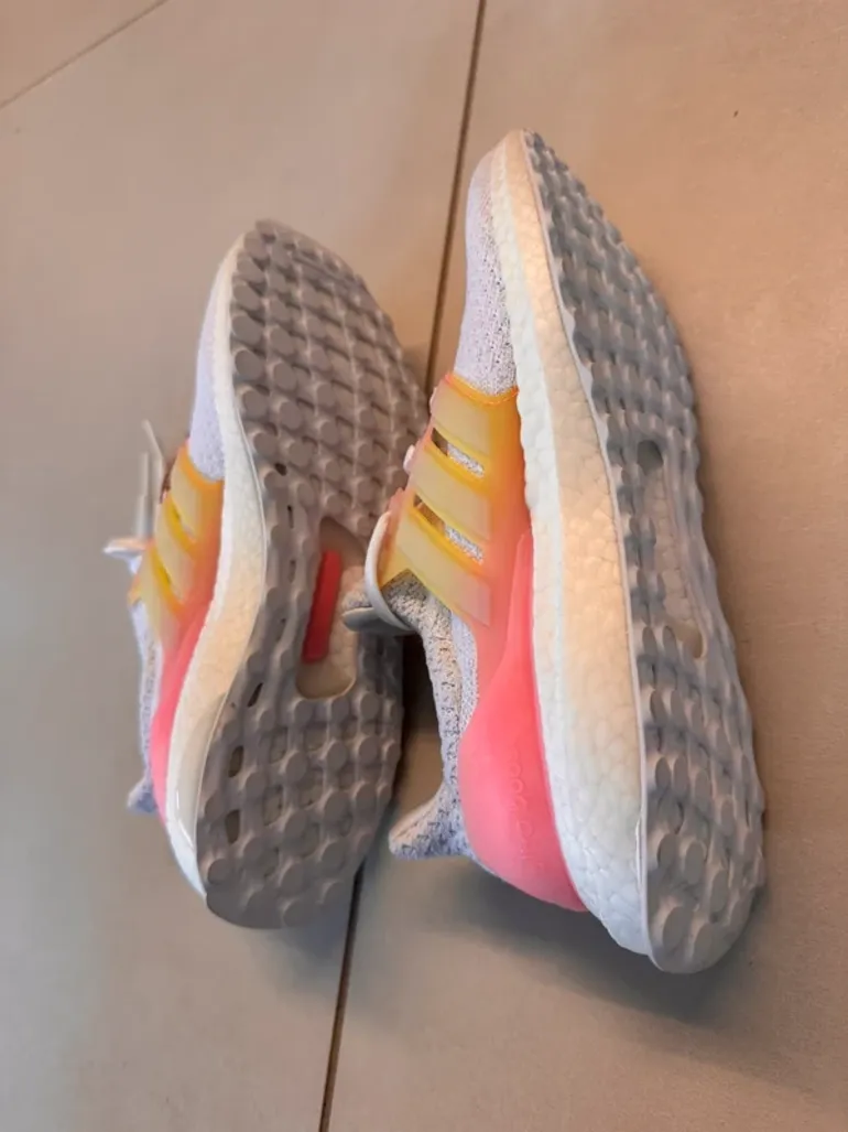 Used Adidas Ultra Boost bike — image 5 of 6