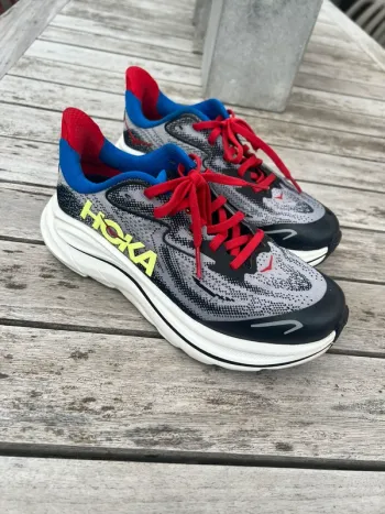 Used Hoka Clifton 10 Running Shoes