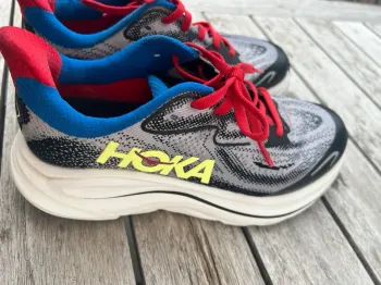 Used Hoka Clifton 10 bike — image 7 of 9