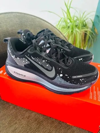 Used Nike Vomero 18 Running Shoes