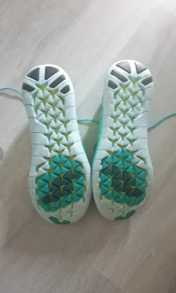 Used Simple Free RN Motion Flyknit bike — image 3 of 3