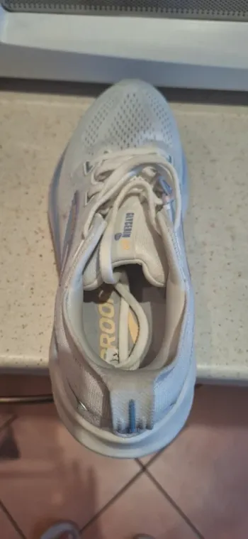 Used Brooks Glycerine 22 Running Shoes