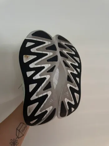 Used Adidas Adizero Aruku bike — image 7 of 8