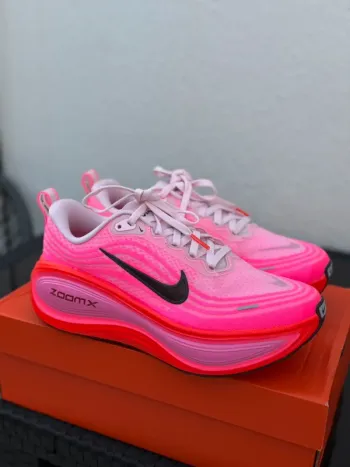 Used Rose Vomero 18 plus Running Shoes