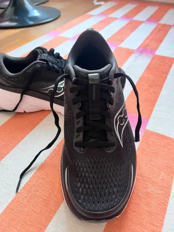Used Saucony Guide 18 bike — image 3 of 8