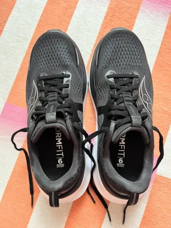Used Saucony Guide 18 bike — image 8 of 8