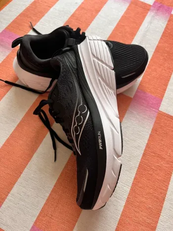 Used Saucony Guide 18 bike — image 2 of 8