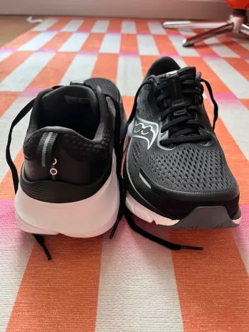 Used Saucony Guide 18 bike — image 7 of 8