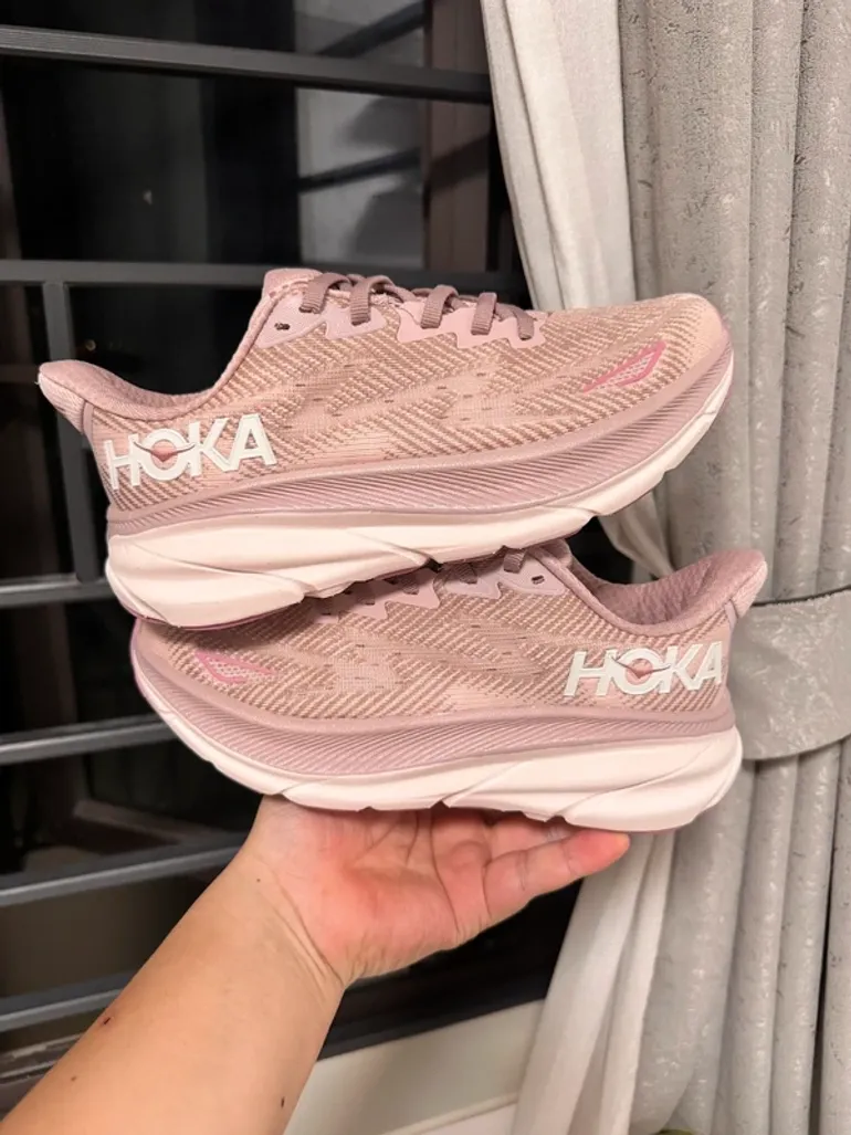 Used Hoka Clifton 9 bike — image 2 of 4