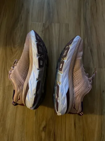 Hoka Bondi 7 bike d'occasion — image 2 sur 4