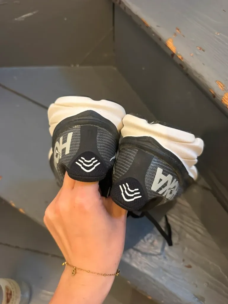 Hoka Clifton 9 bike d'occasion — image 4 sur 5