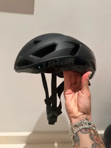 Used Limar Air Atlas 2025 bike — image 2 of 10