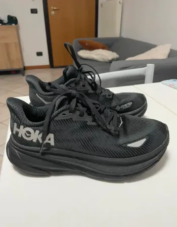 Hoka Clifton 9 Running Shoes d'occasion