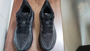 Tweedehands Hoka Shoes Black size 39 bike — afbeelding 2 van 4