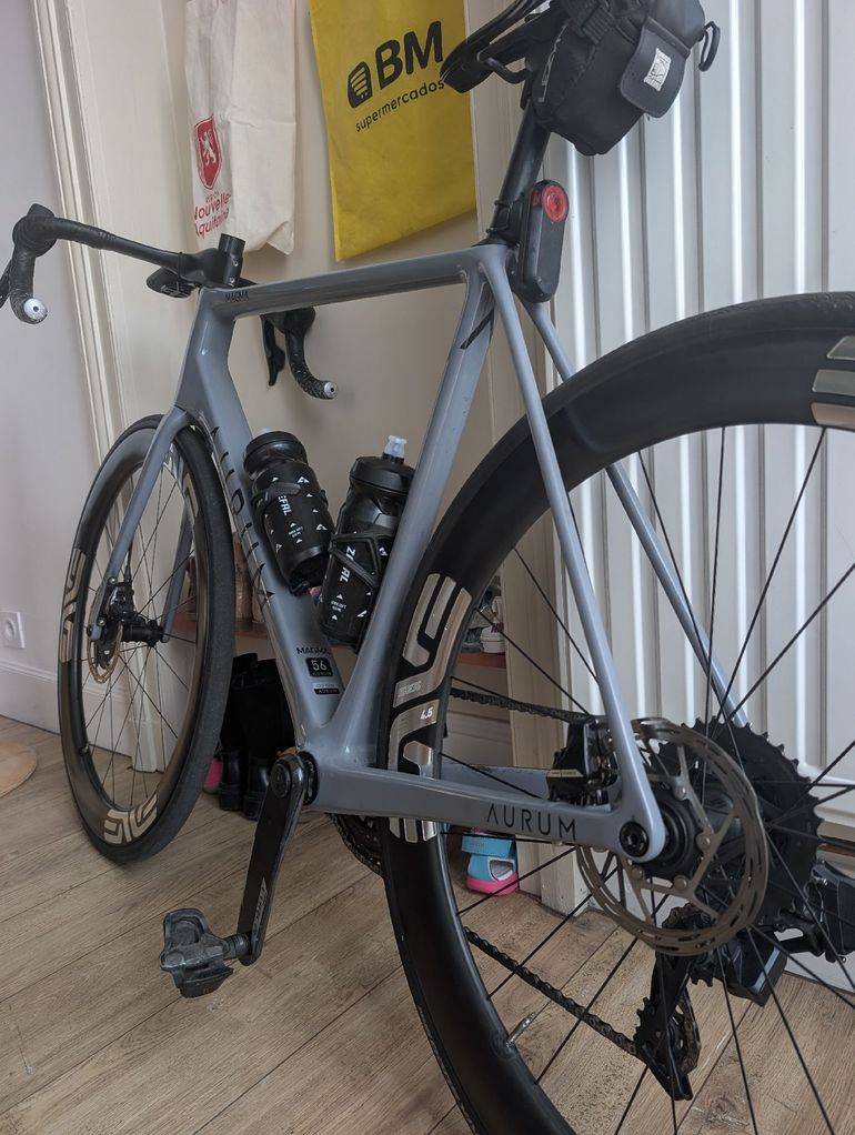 Used Enve SES 4.5 Wheels 2025 bike — image 4 of 6