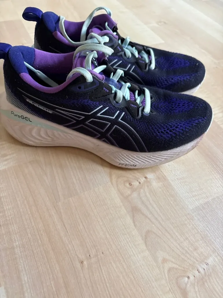 Used Asics Gel Cumulus 2025 bike — image 2 of 4