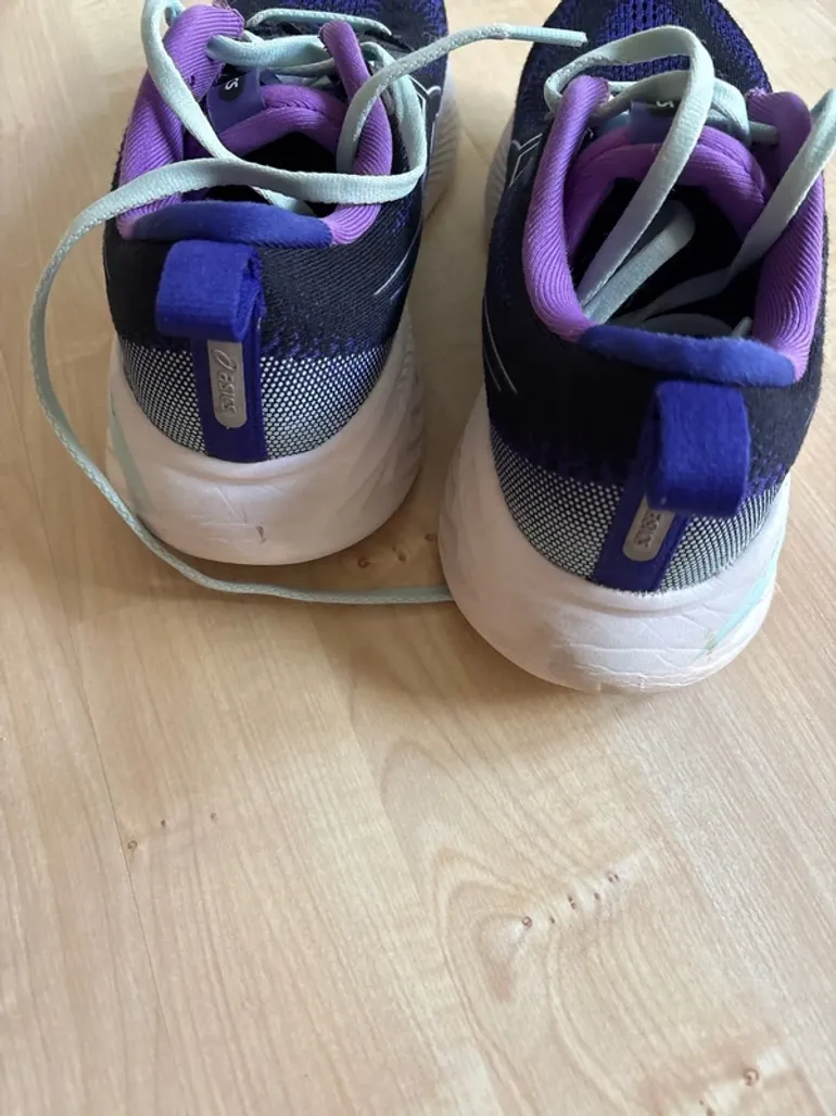 Used Asics Gel Cumulus 2025 bike — image 3 of 4