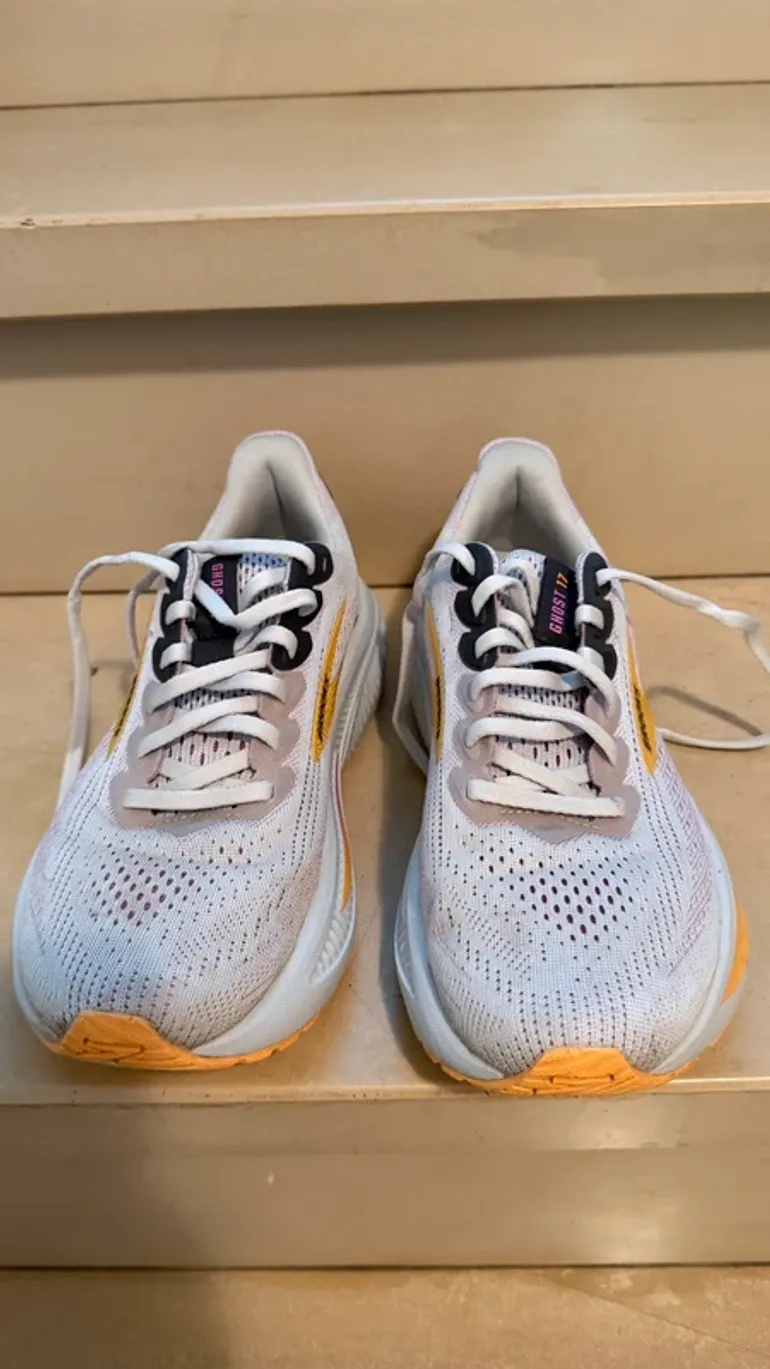 Used Brooks Ghost 17 bike — image 2 of 7
