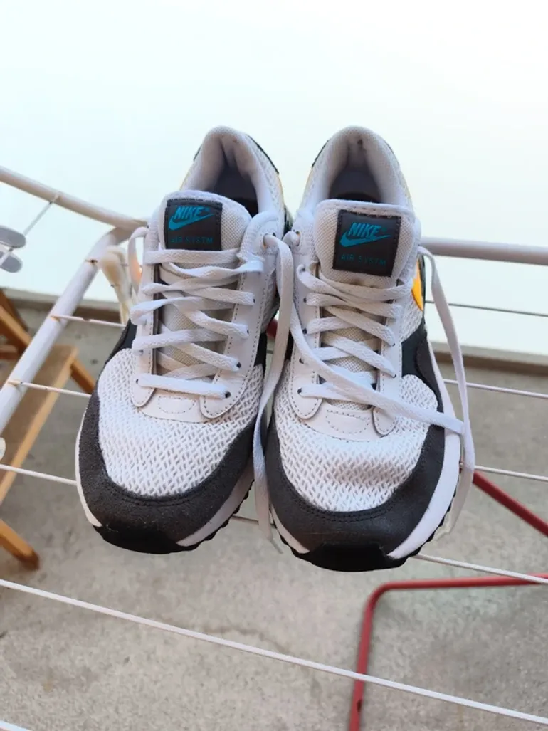 Tweedehands Nike Air Max bike — afbeelding 2 van 4