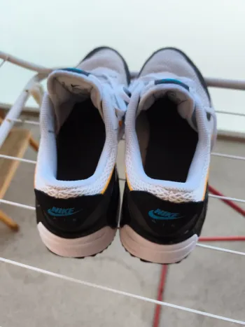 Tweedehands Nike Air Max bike — afbeelding 3 van 4