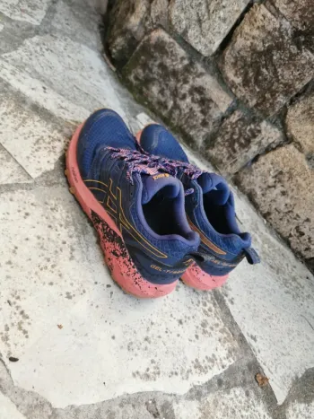 Używany Asics Running Shoes Running Shoes