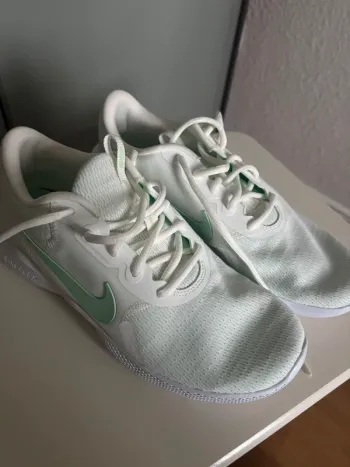 Używany Nike Flex Experience Running Shoes