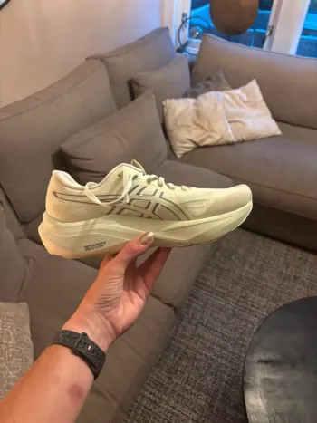Używany Asics GT 2000 bike — zdjęcie 2 z 5