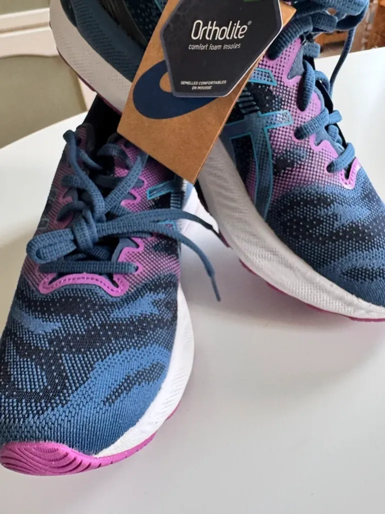 Used Asics Gel Nimbus 23 bike — image 2 of 6