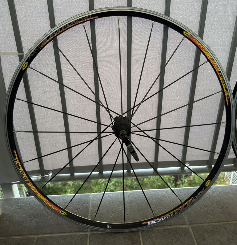 Brugt Mavic Aksium Race bike — billede 2 af 7