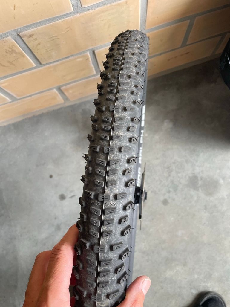 Dt Swiss Wheels 2024 bike usato — immagine 4 di 8