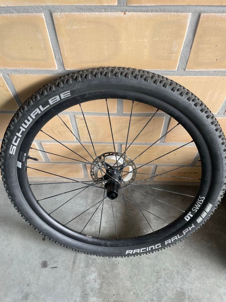 Dt Swiss Wheels 2024 bike usato — immagine 5 di 8