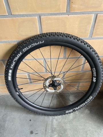 Tweedehands Dt Swiss Wheels 2024 bike — afbeelding 2 van 8
