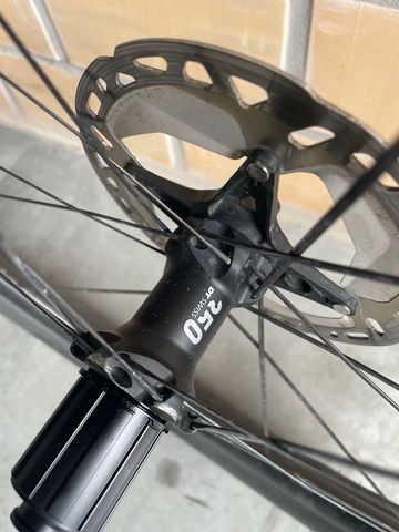 Tweedehands Dt Swiss Wheels 2024 bike — afbeelding 6 van 8
