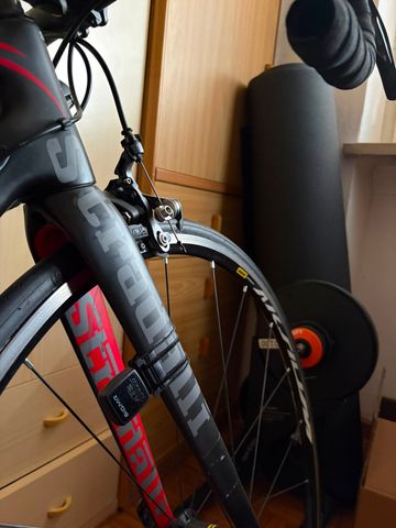 Käytetty Mavic Aksium Front Wheel bike — kuva 2 / 3