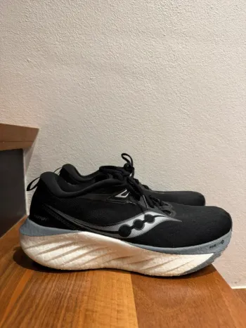 Used Saucony Triumph 22 bike — image 3 of 8
