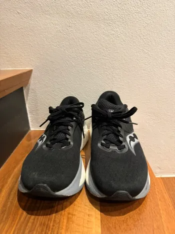 Used Saucony Triumph 22 bike — image 8 of 8