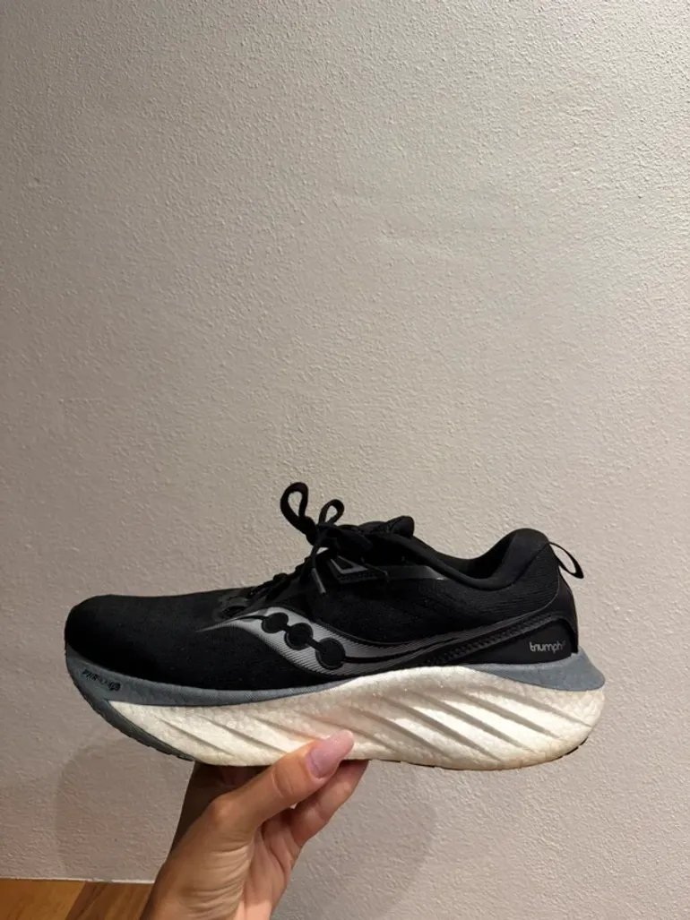 Used Saucony Triumph 22 bike — image 2 of 8