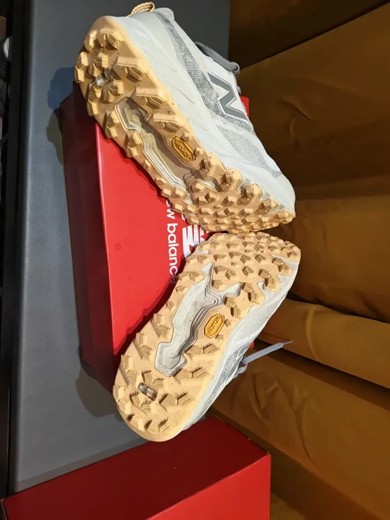 Used New Balance Hierro bike — image 5 of 9